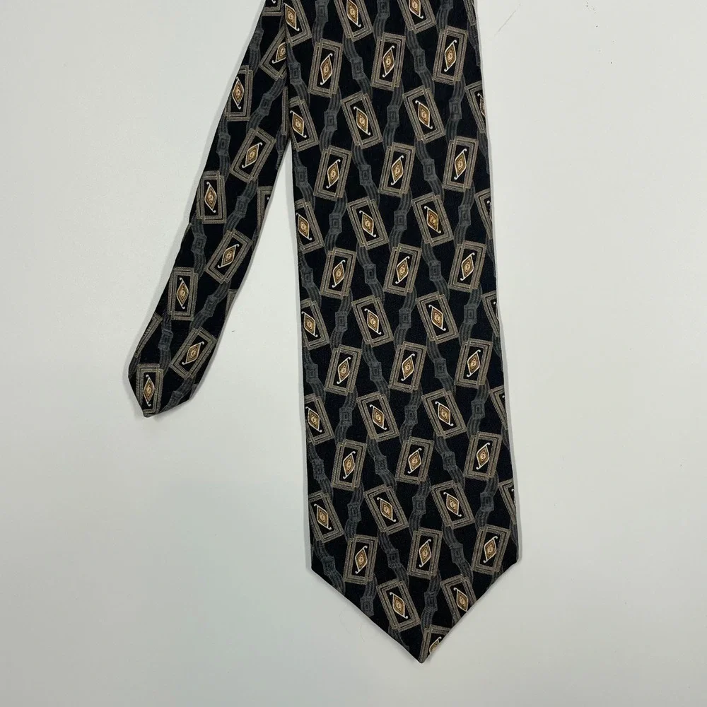 Woodward Black Gold Geometric Diamond Silk Necktie Mens One Size